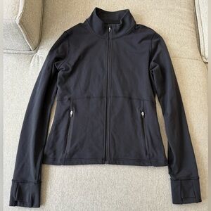 Aritzia tna action tna life relay zip-up